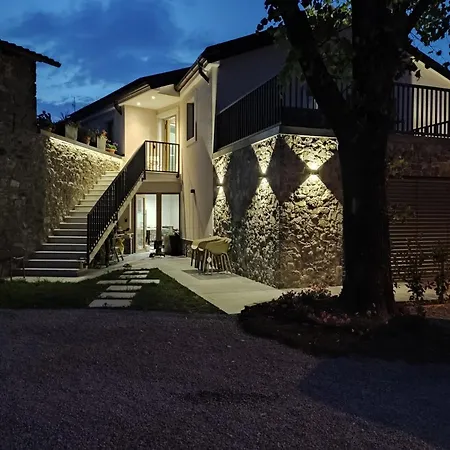 Boutique Rooms By Petric Winery Dobravlje Buitenkant foto
