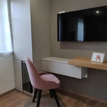 Boutique Rooms By Petric Winery Dobravlje Buitenkant foto