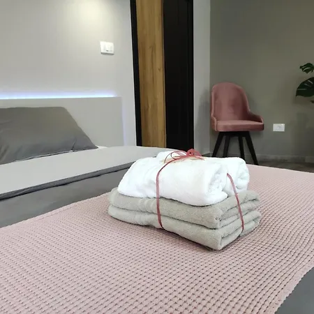 Boutique Rooms By Petric Winery Dobravlje Buitenkant foto